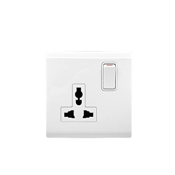 Enchufe de interruptor universal personalizado con puerta protectora 13A